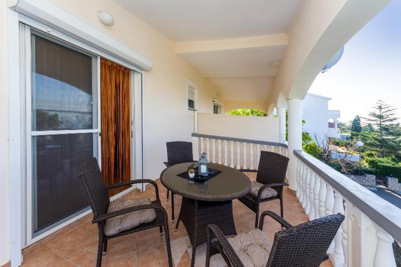 Apartment Nin - Vrsi At The Beach Ngoại thất bức ảnh