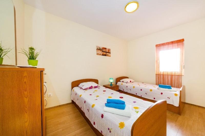 Apartment Nin - Vrsi At The Beach Ngoại thất bức ảnh