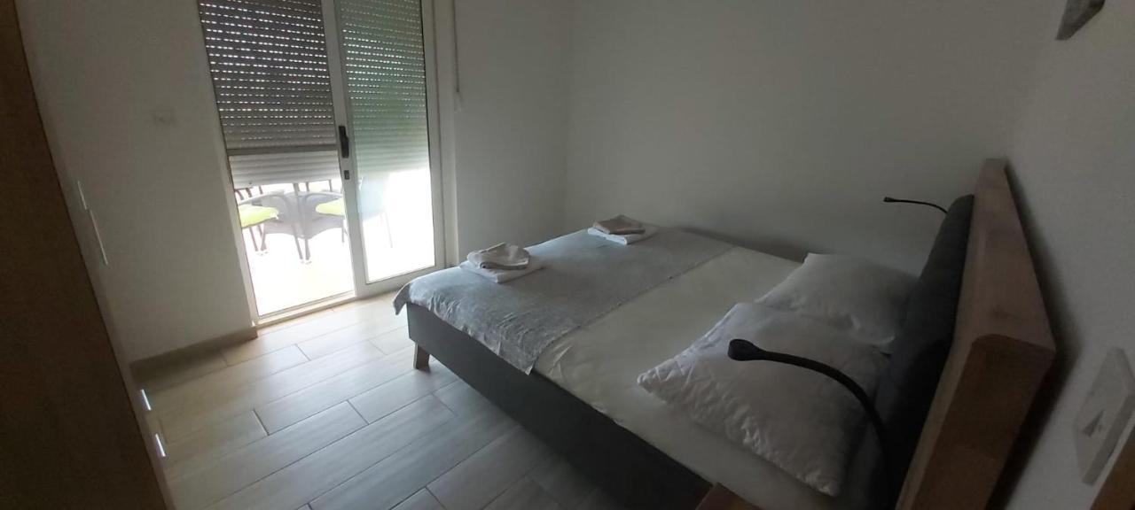 Apartment Nin - Vrsi At The Beach Ngoại thất bức ảnh
