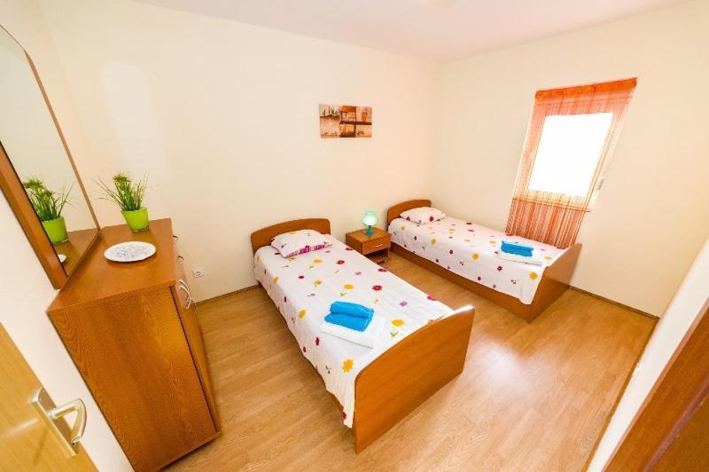 Apartment Nin - Vrsi At The Beach Ngoại thất bức ảnh
