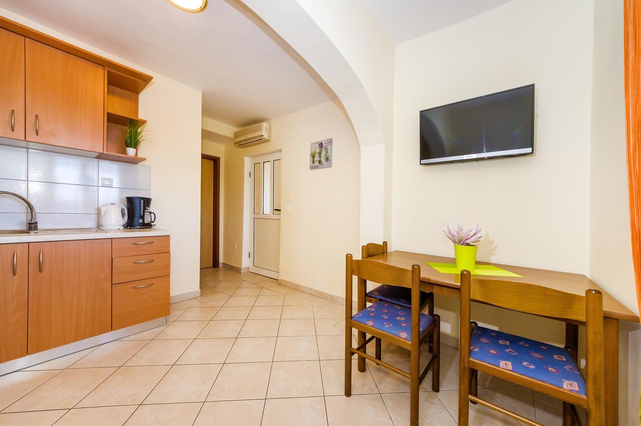 Apartment Nin - Vrsi At The Beach Ngoại thất bức ảnh