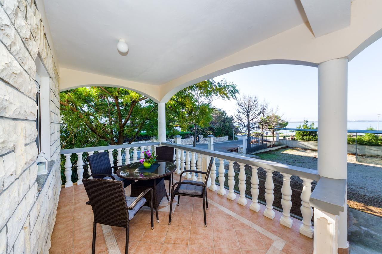 Apartment Nin - Vrsi At The Beach Ngoại thất bức ảnh